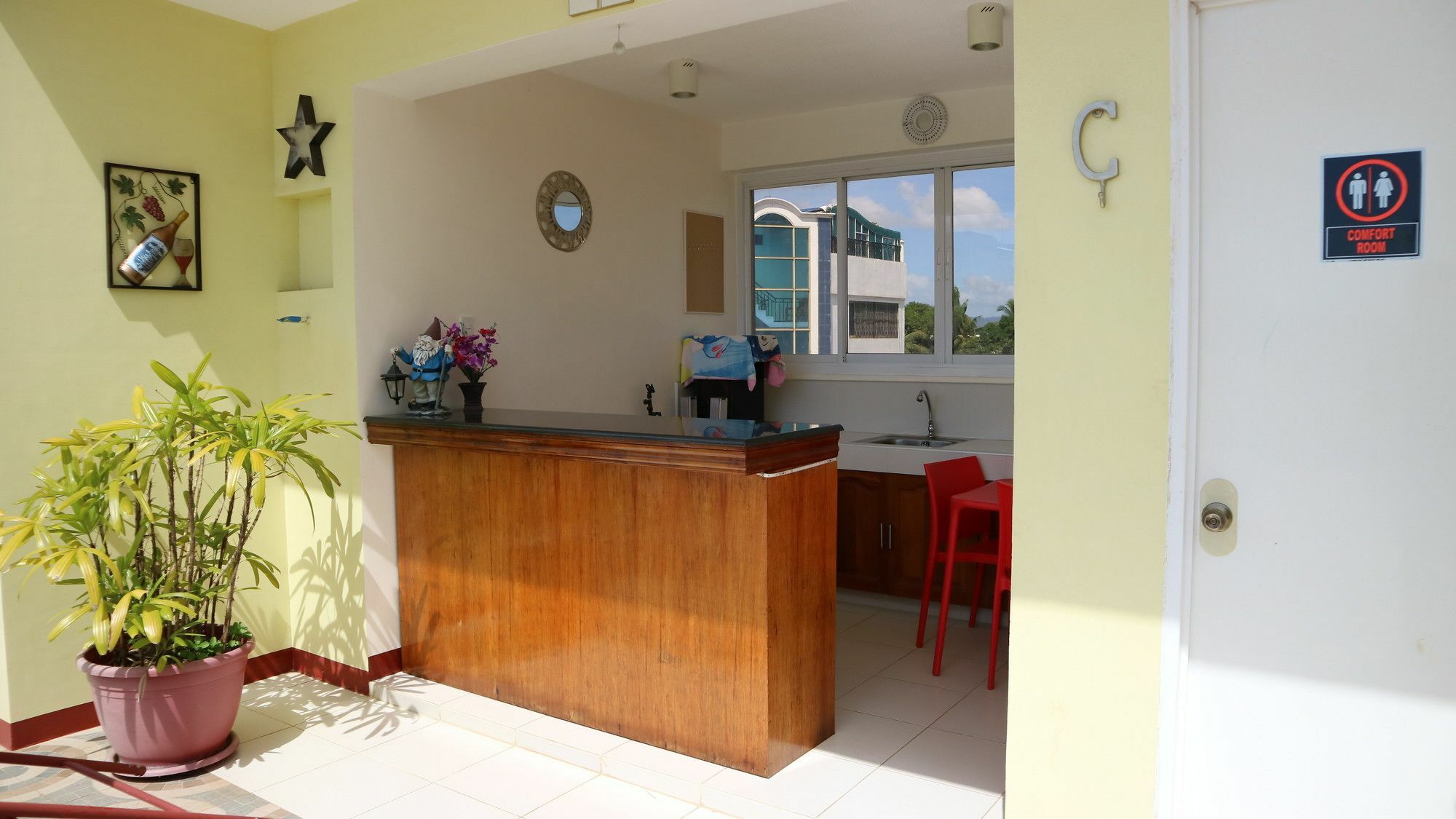 C Tower Studio Apartments Puerto Princesa Zewnętrze zdjęcie